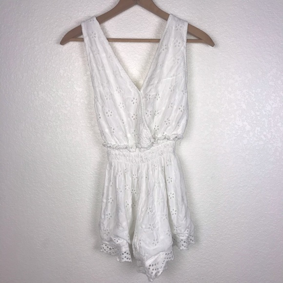 Surf Gypsy White Eyelet Lace Boho Romper Jumper Playsuit Cover-Up - Picture 3 of 7